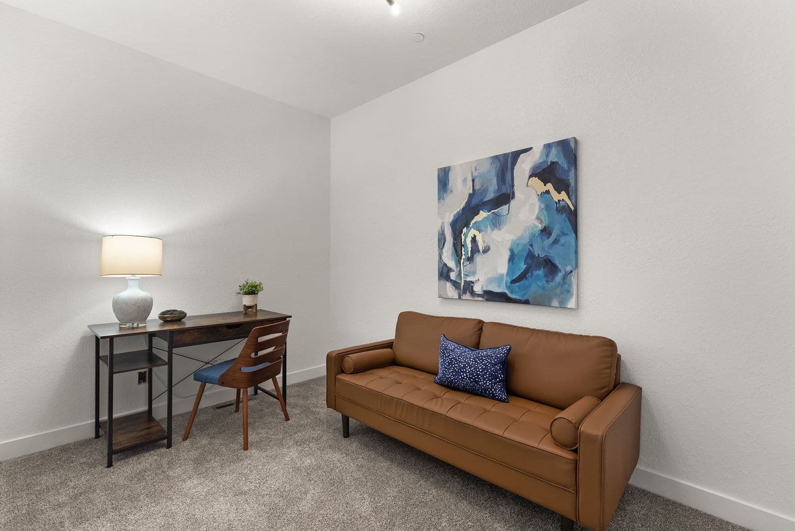 Quincy Townhome: 201 S 8th