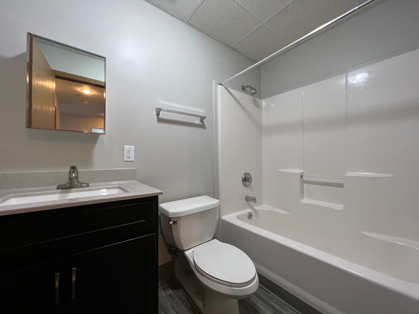 Quincy Apartment: 500 Maine St.