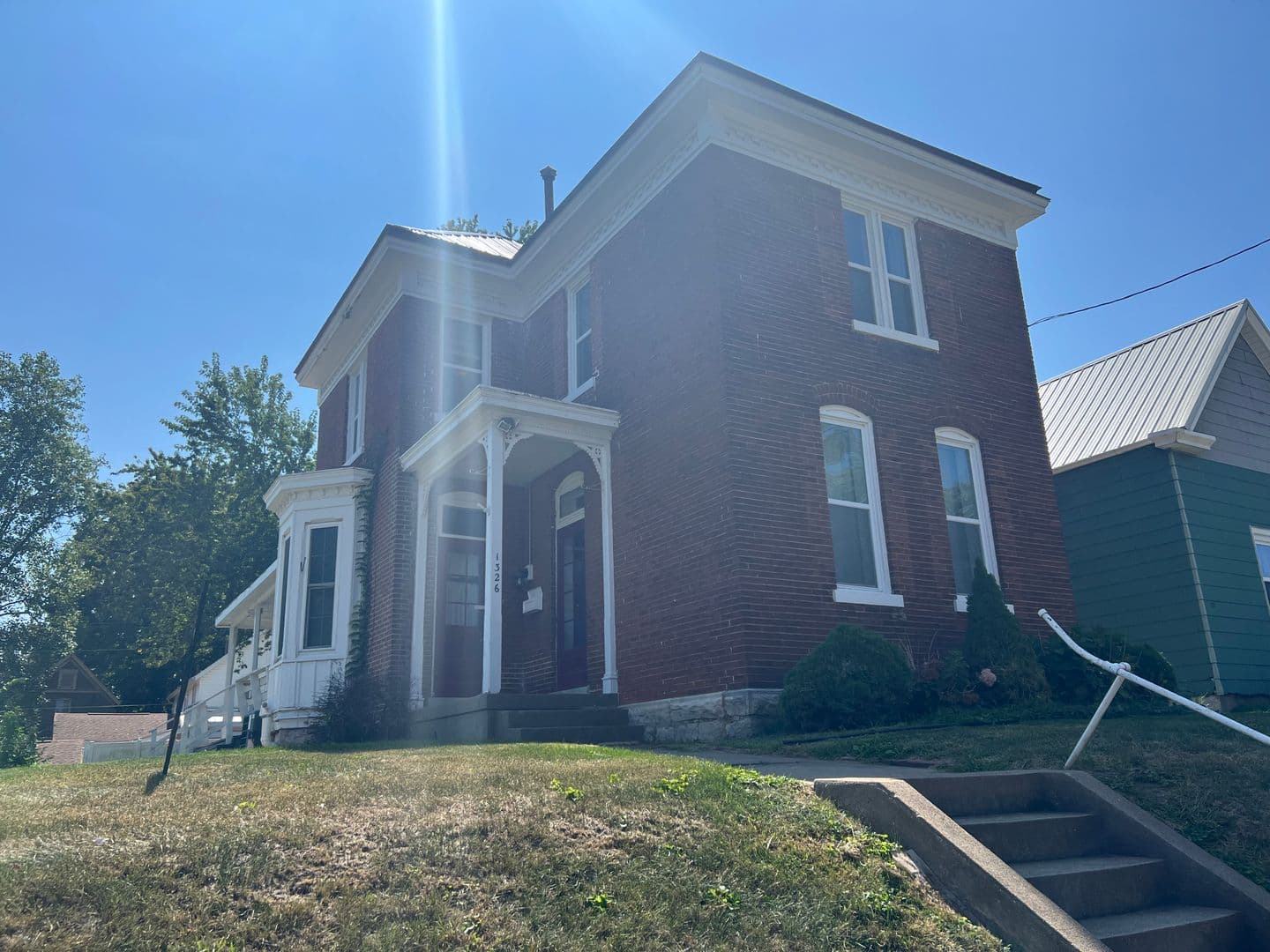 Quincy House: 1326 Oak