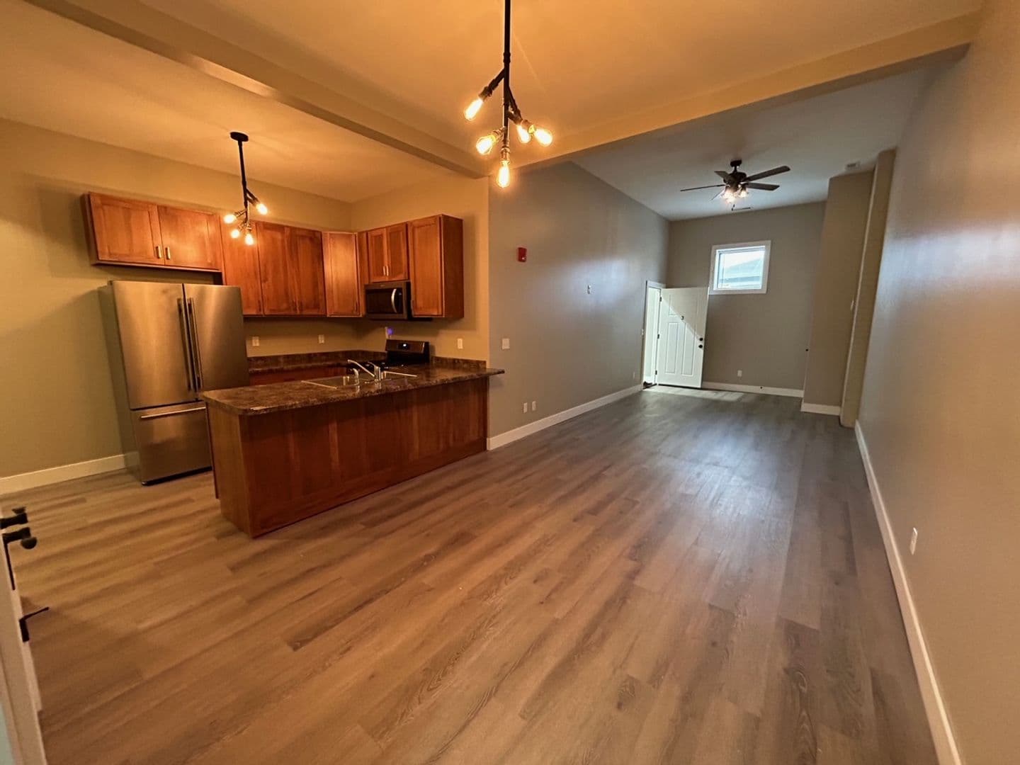 Quincy Apartment: 110 S 11th