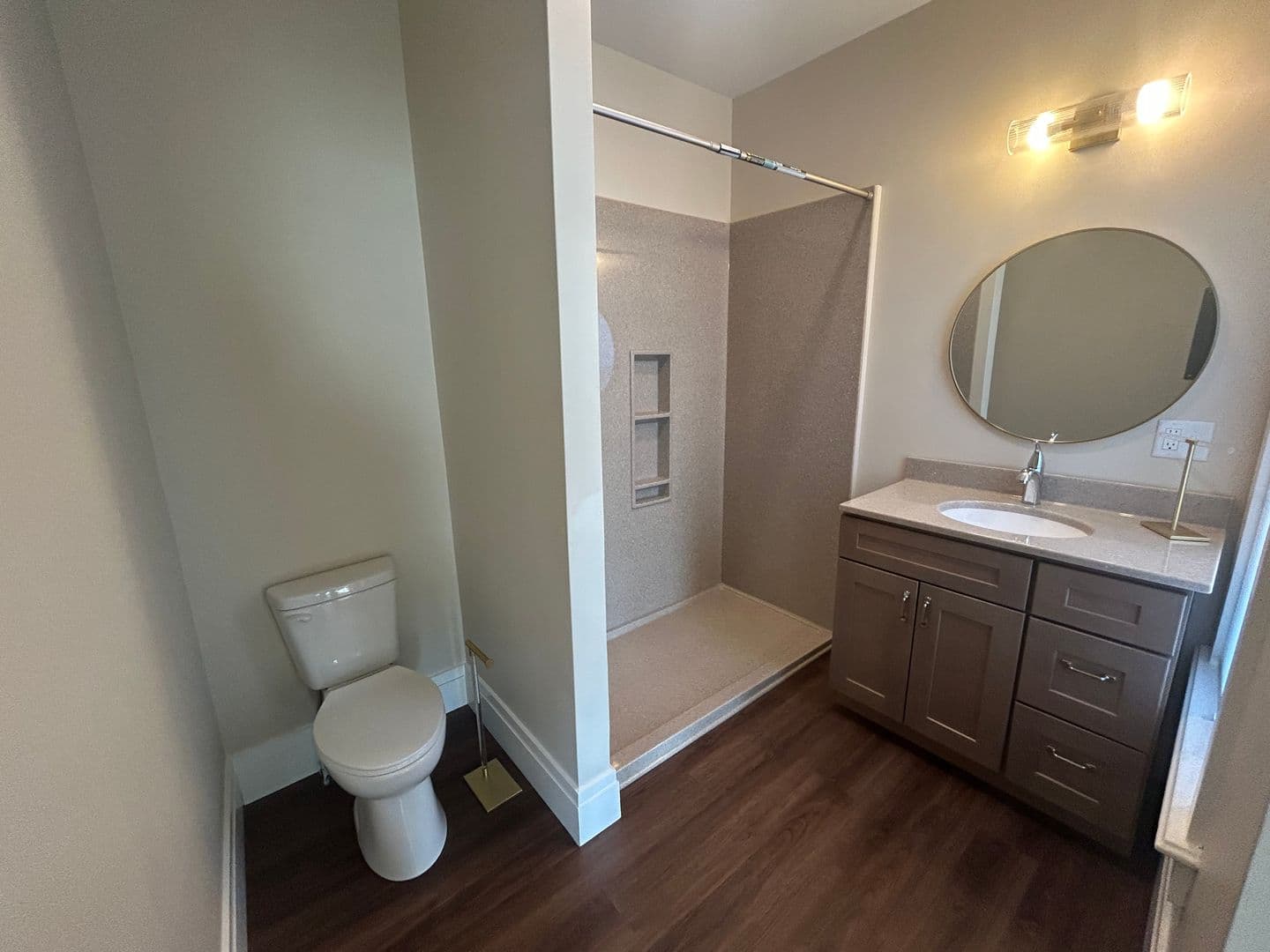 Quincy Apartment: 1001 Kentucky