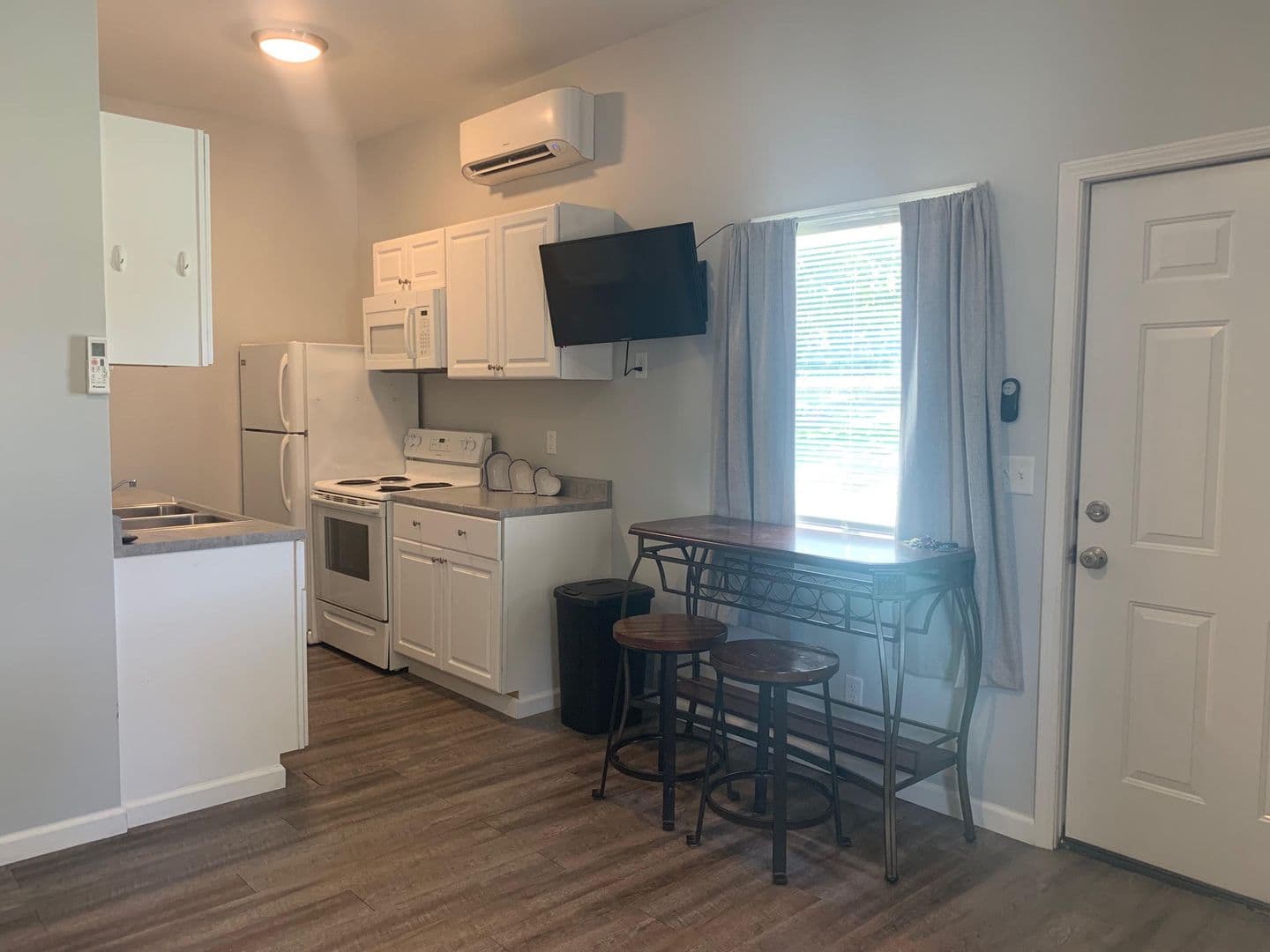 Quincy Apartment: 1616 N 2nd