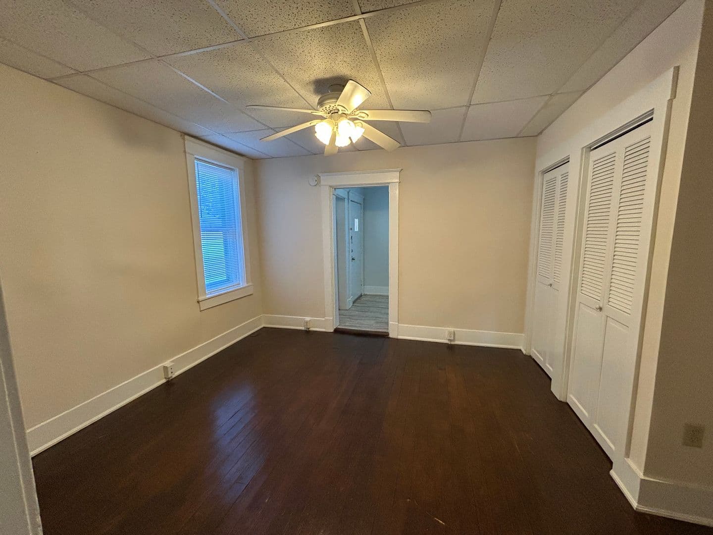 Quincy Apartment: 929-931 Kentucky