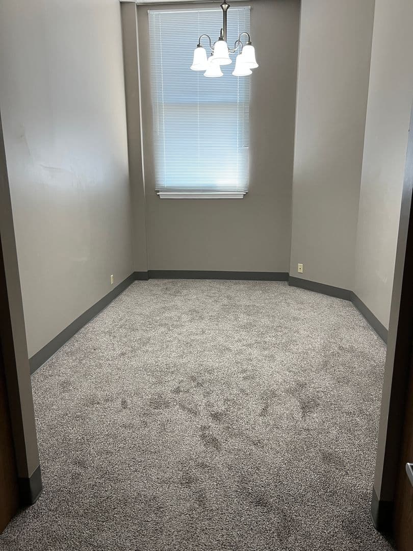 Quincy Apartment: 500 Maine St.