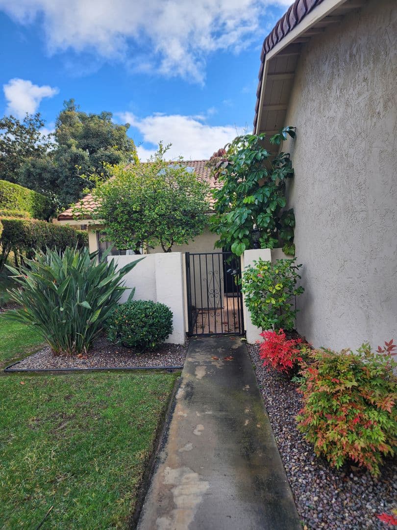 SAN DIEGO House: 17827 AVENIDA CORDILLERA #48