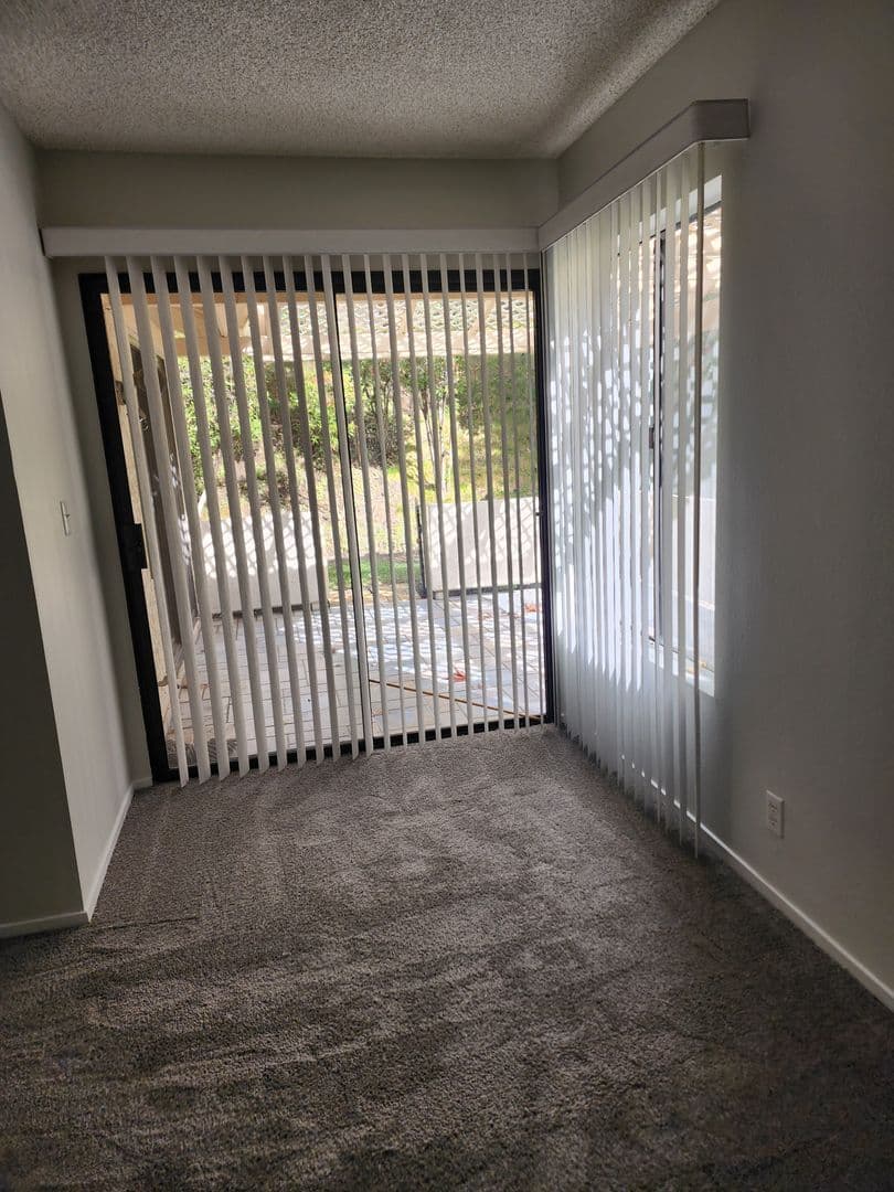 SAN DIEGO House: 17827 AVENIDA CORDILLERA #48