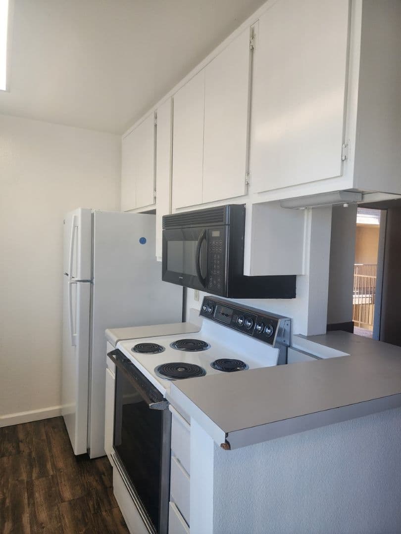 SAN DIEGO Apartment: 4828 ART STREET