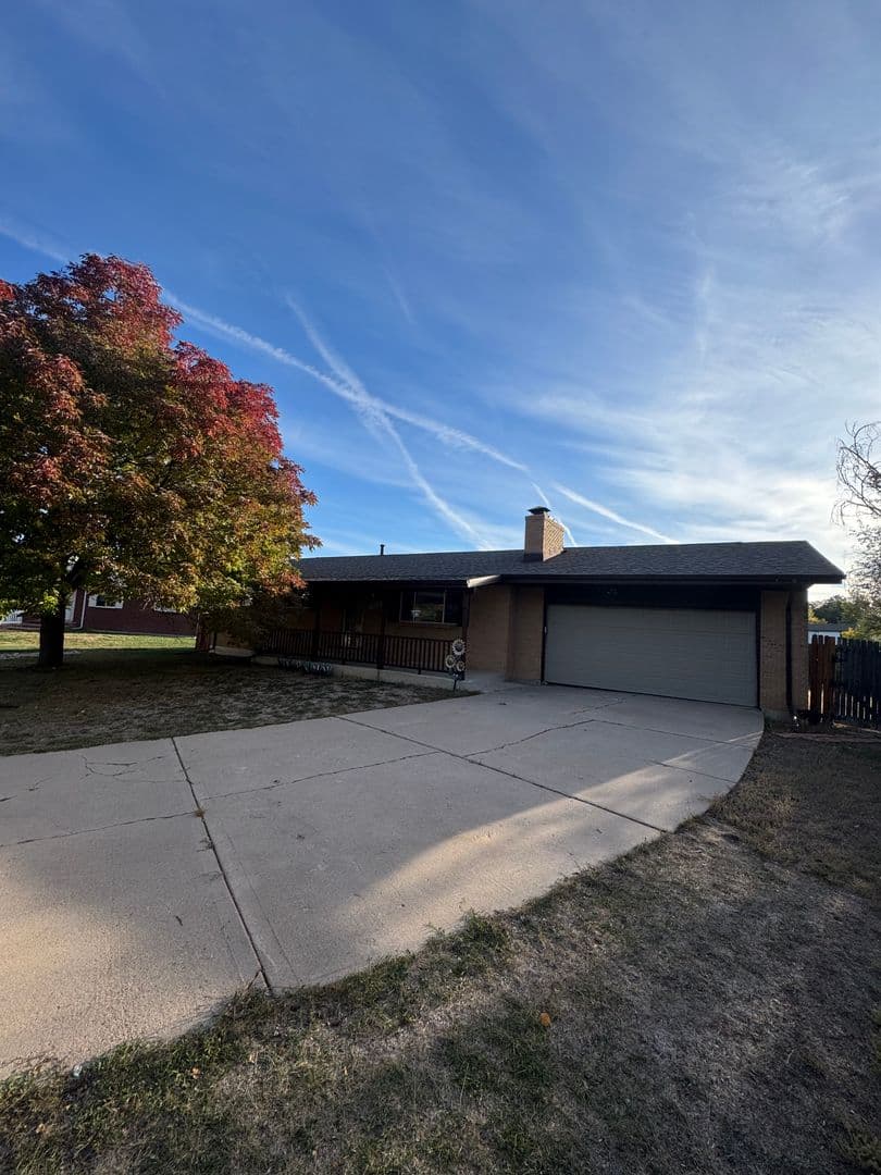 Littleton House: 4698 S Fountain Cir
