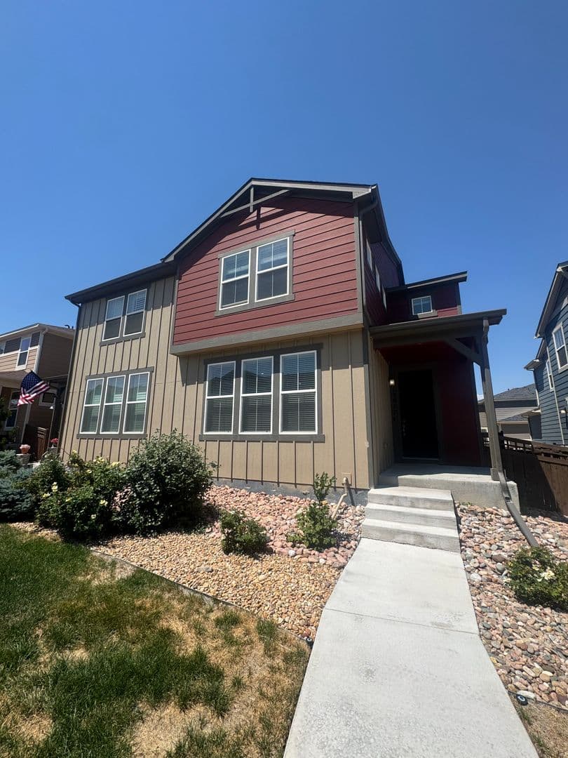 Centennial House: 15917 E Otero Ave