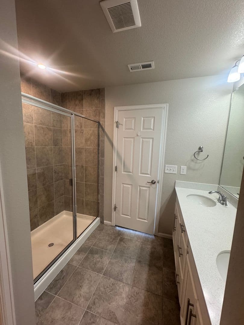 Centennial House: 15917 E Otero Ave