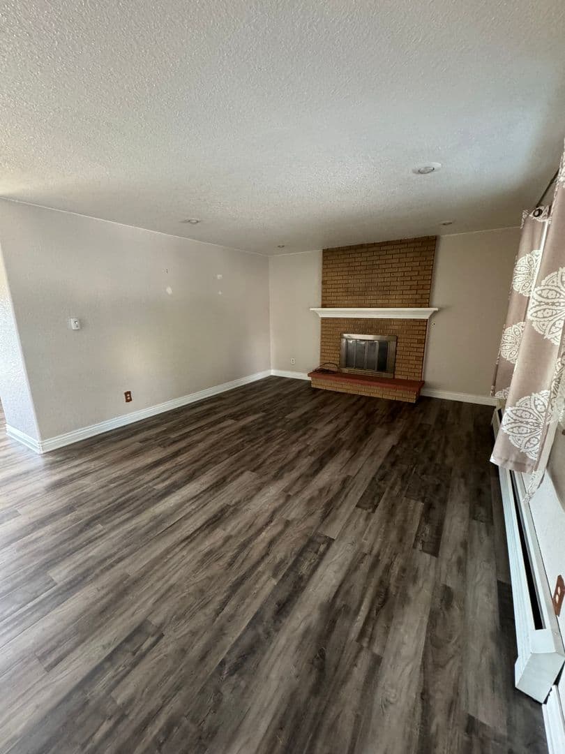 Littleton House: 4698 S Fountain Cir