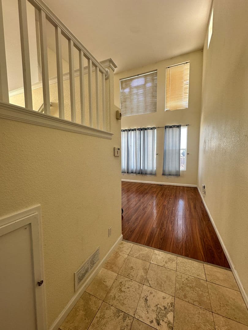 Thornton House: 11972 Glencoe Dr
