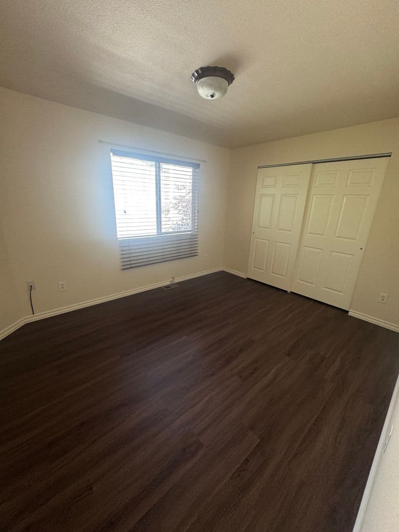 Aurora House: 14831 E Penwood Pl