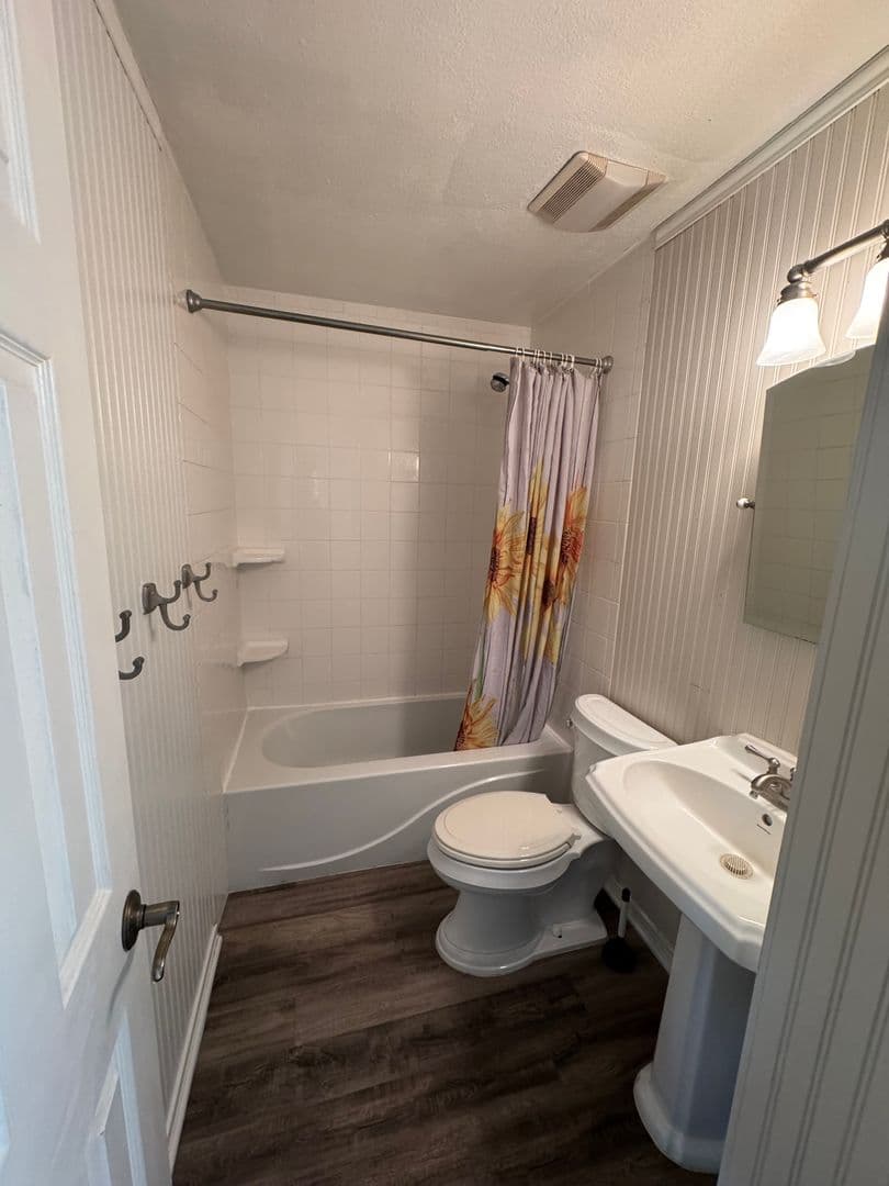 Littleton House: 4698 S Fountain Cir