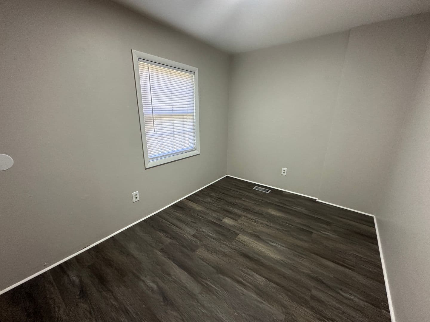 Jackson Apartment: 414 N State St