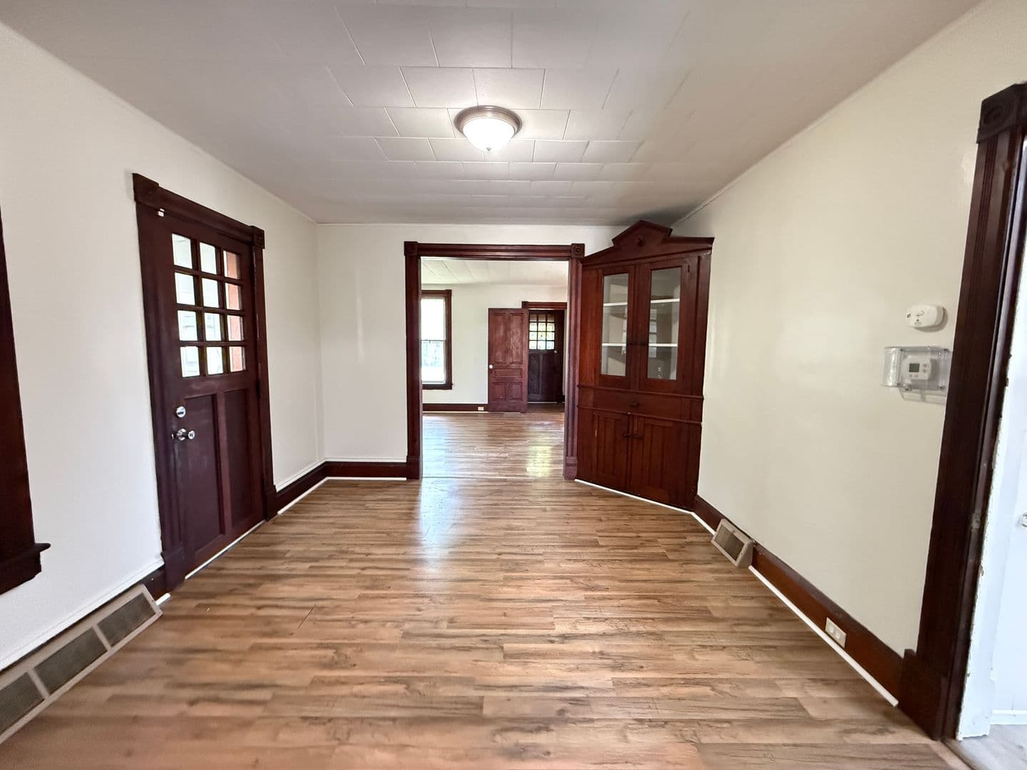 Jackson Apartment: 306 N Elm Ave