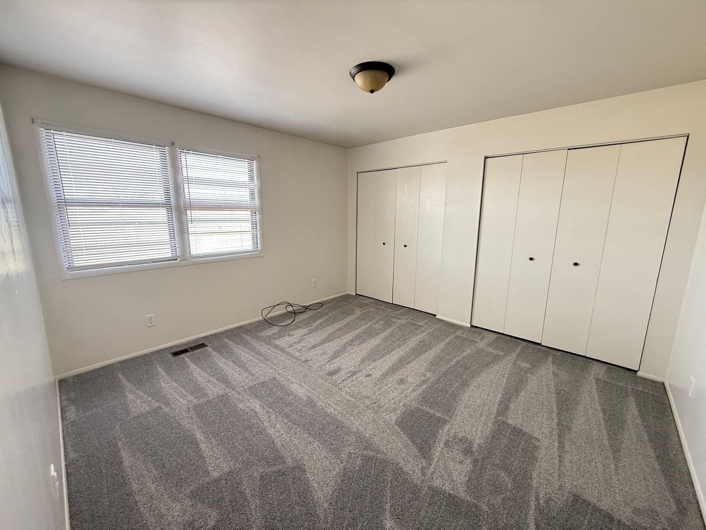 Jackson Apartment: 1482-1488 Longfellow Ave