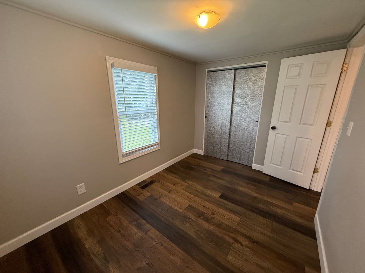 Jackson House: 1039 Brentwood Rd
