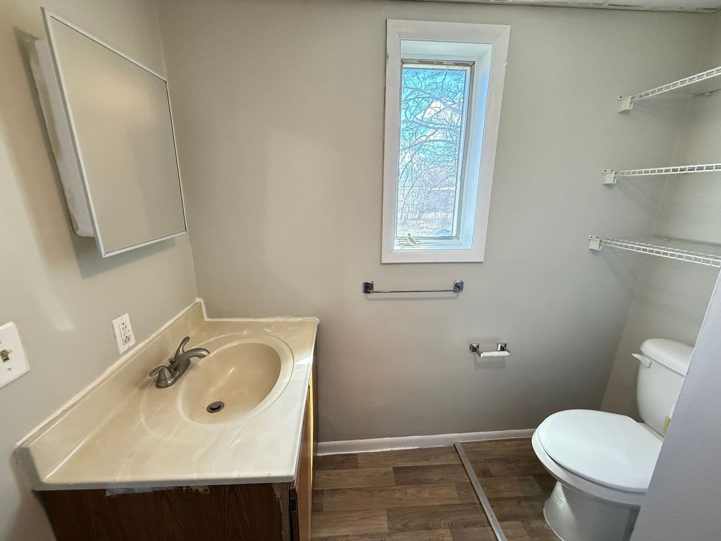 Jackson Apartment: 5680 Trail Park Dr
