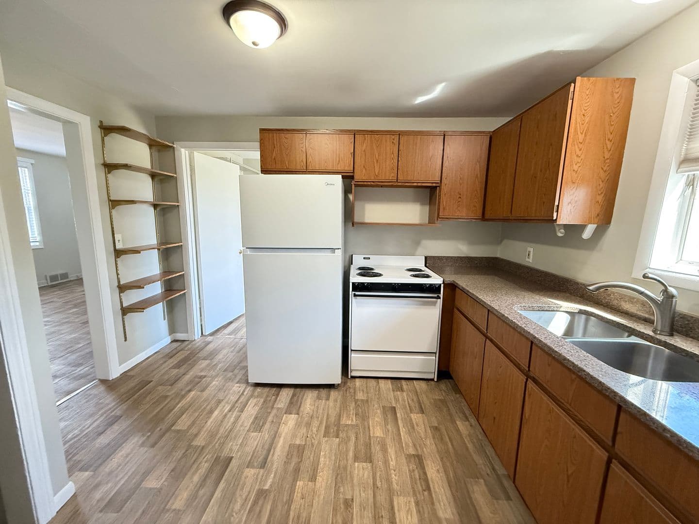 Jackson Apartment: 5680 Trail Park Dr
