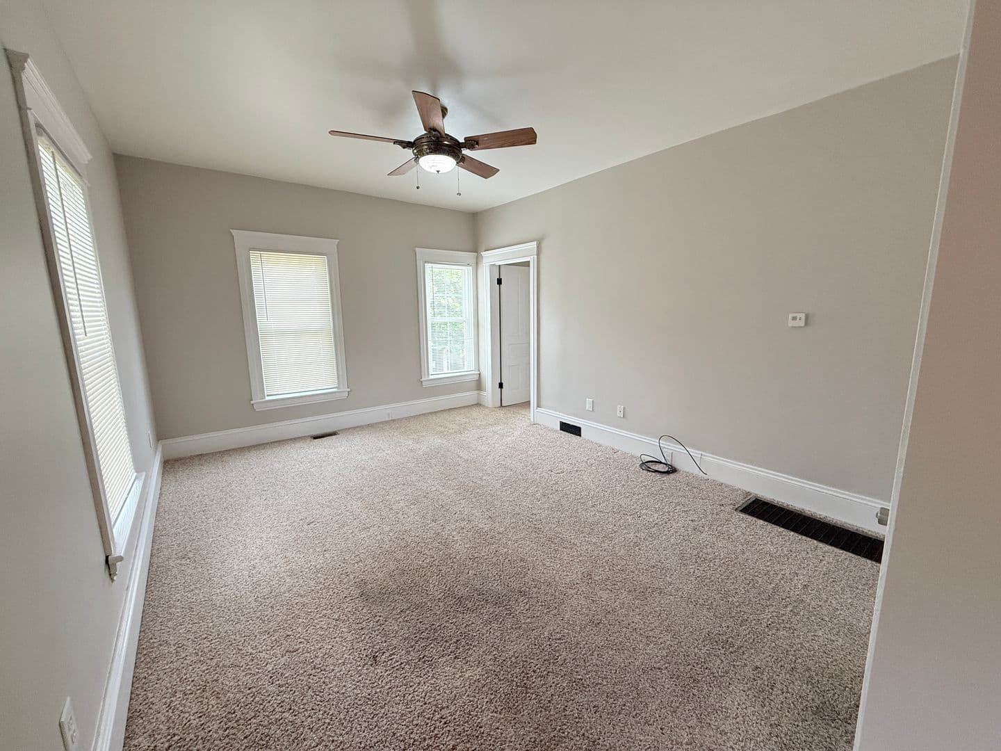 Jackson Apartment: 315 W Trail St