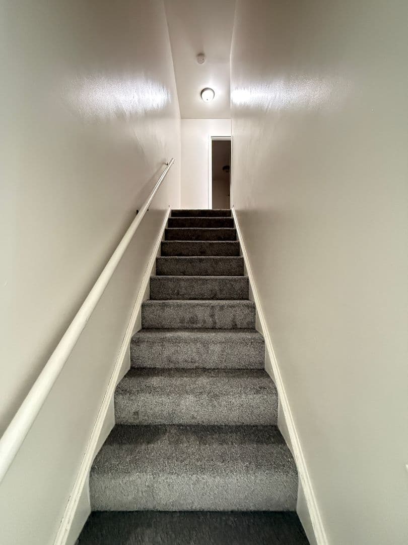 Jackson Apartment: 1482-1488 Longfellow Ave