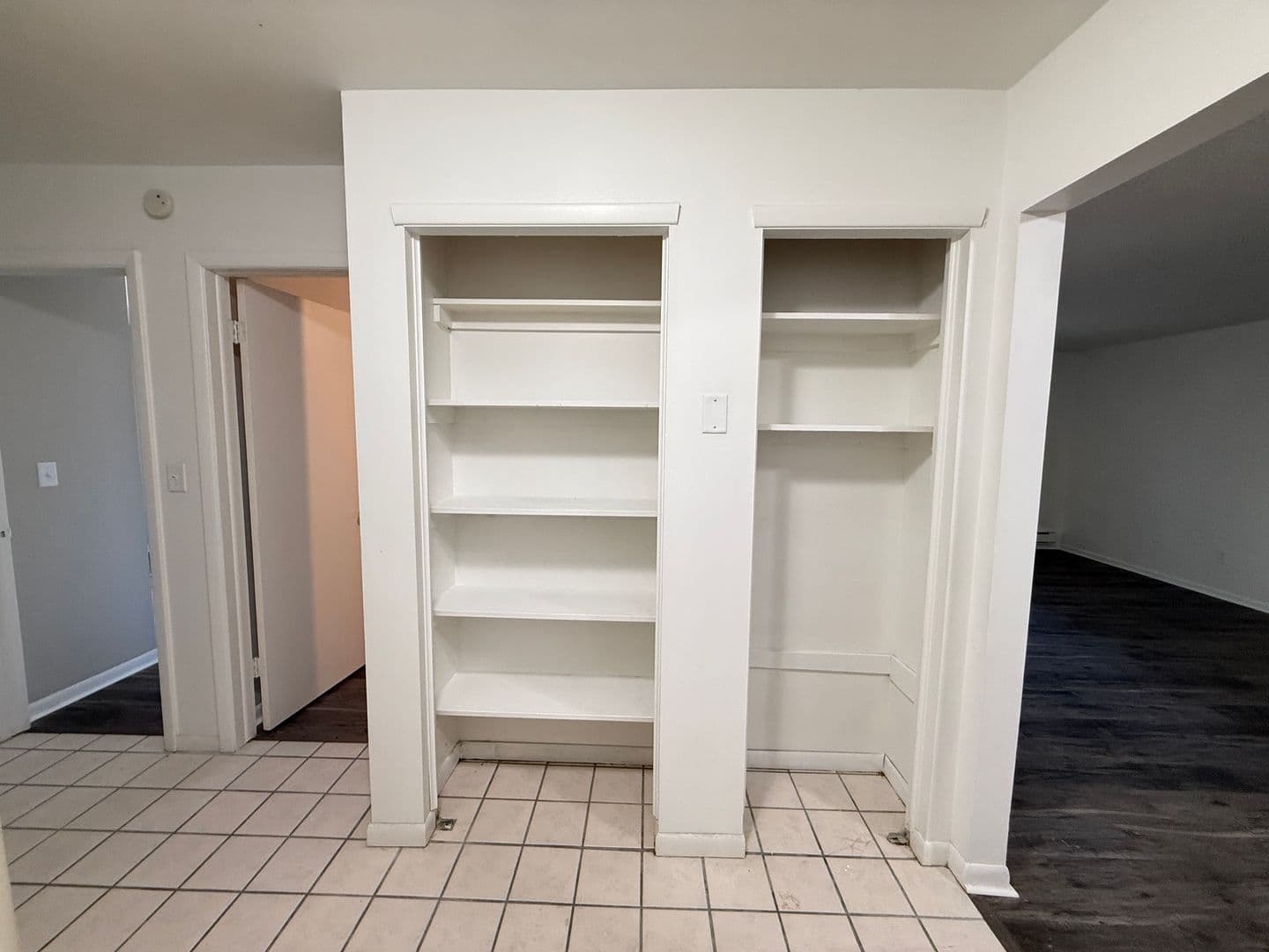 Jackson Apartment: 541 Wildwood Ave
