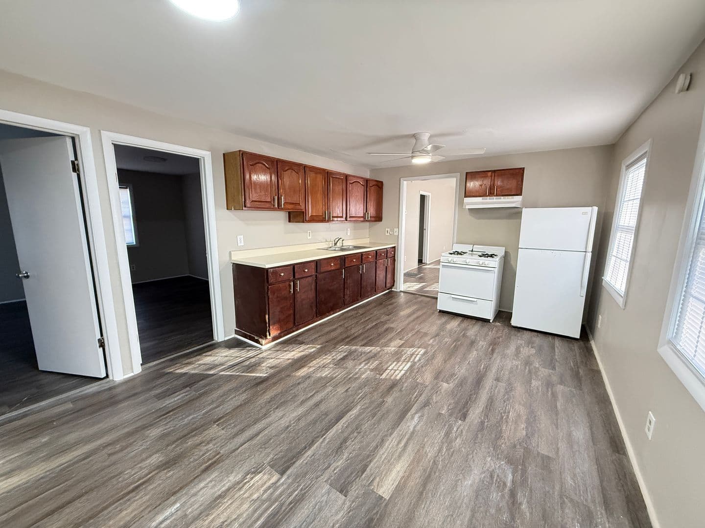 Jackson Apartment: 414 N State St