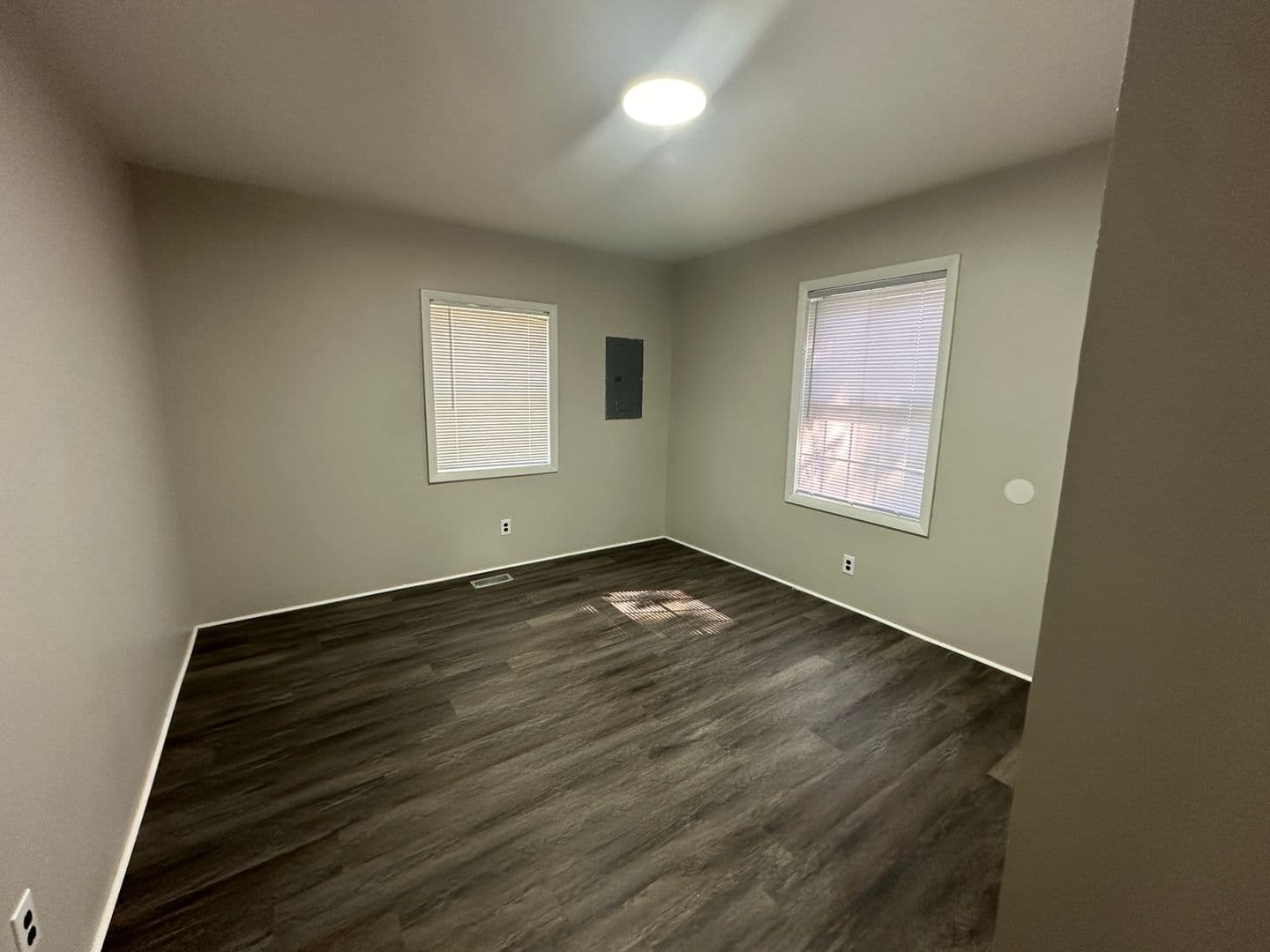 Jackson Apartment: 414 N State St