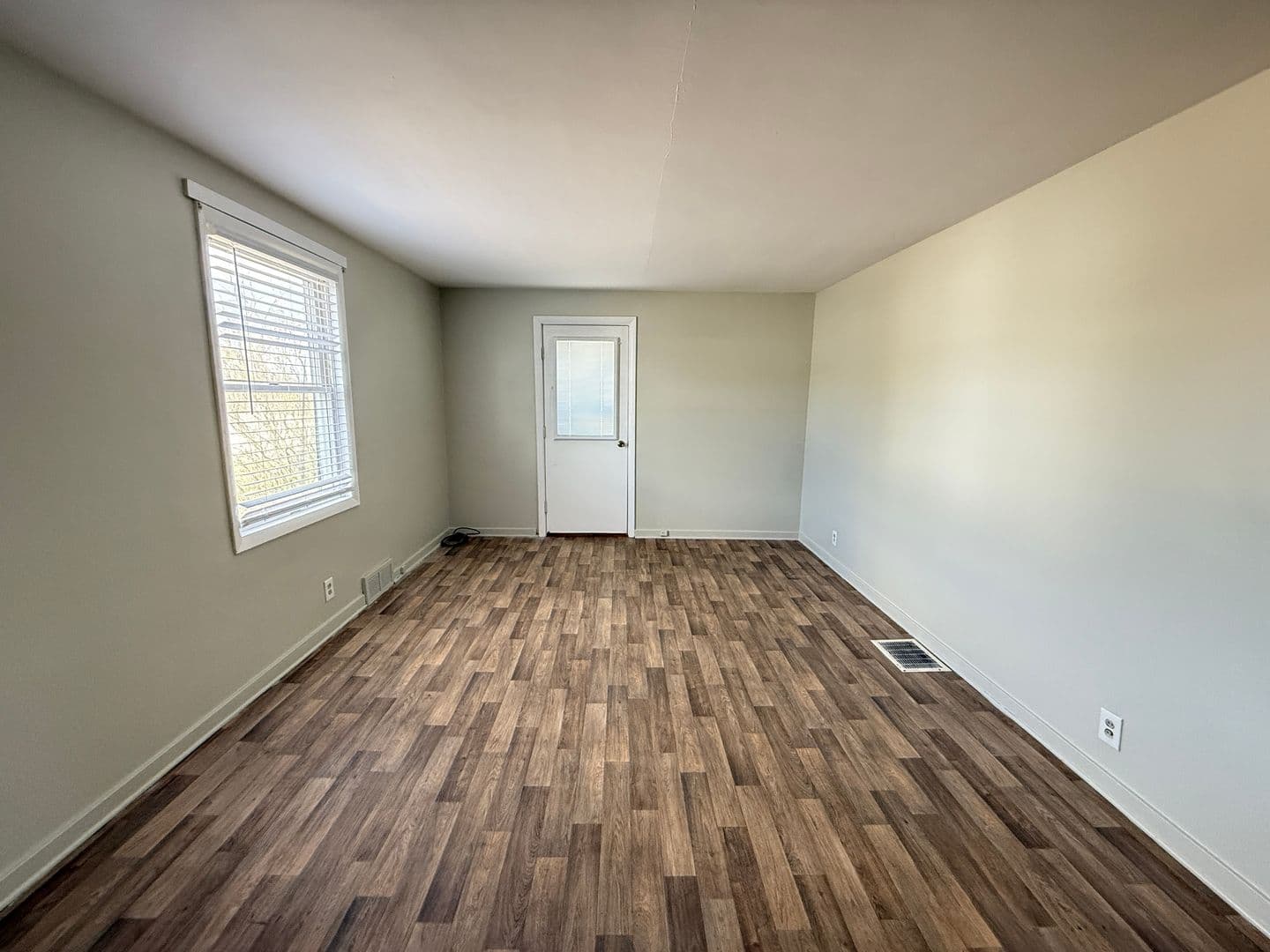 Jackson Apartment: 5680 Trail Park Dr