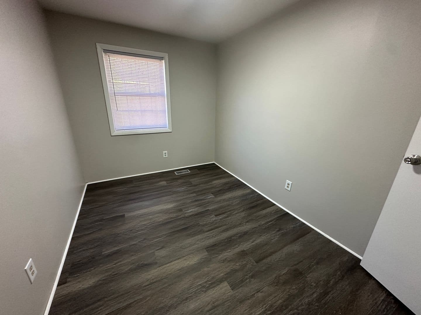Jackson Apartment: 414 N State St