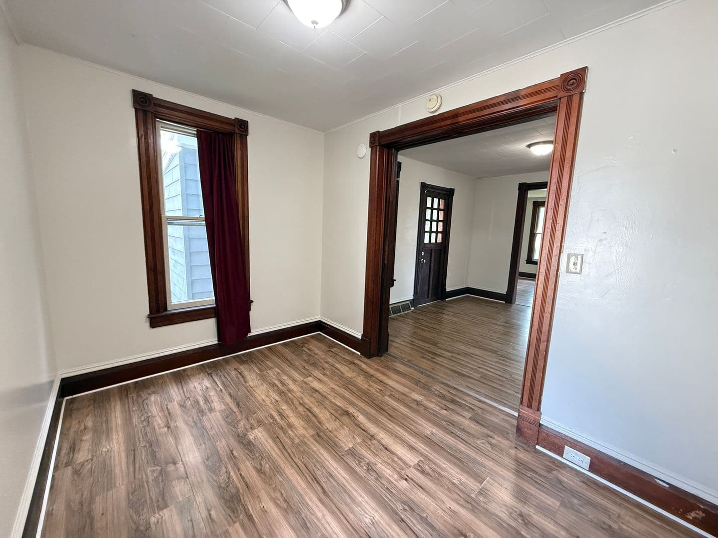Jackson Apartment: 306 N Elm Ave