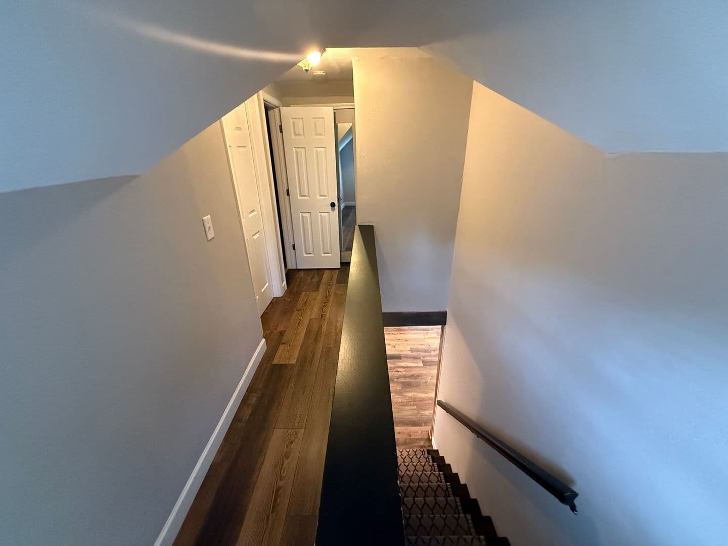 Jackson House: 1039 Brentwood Rd