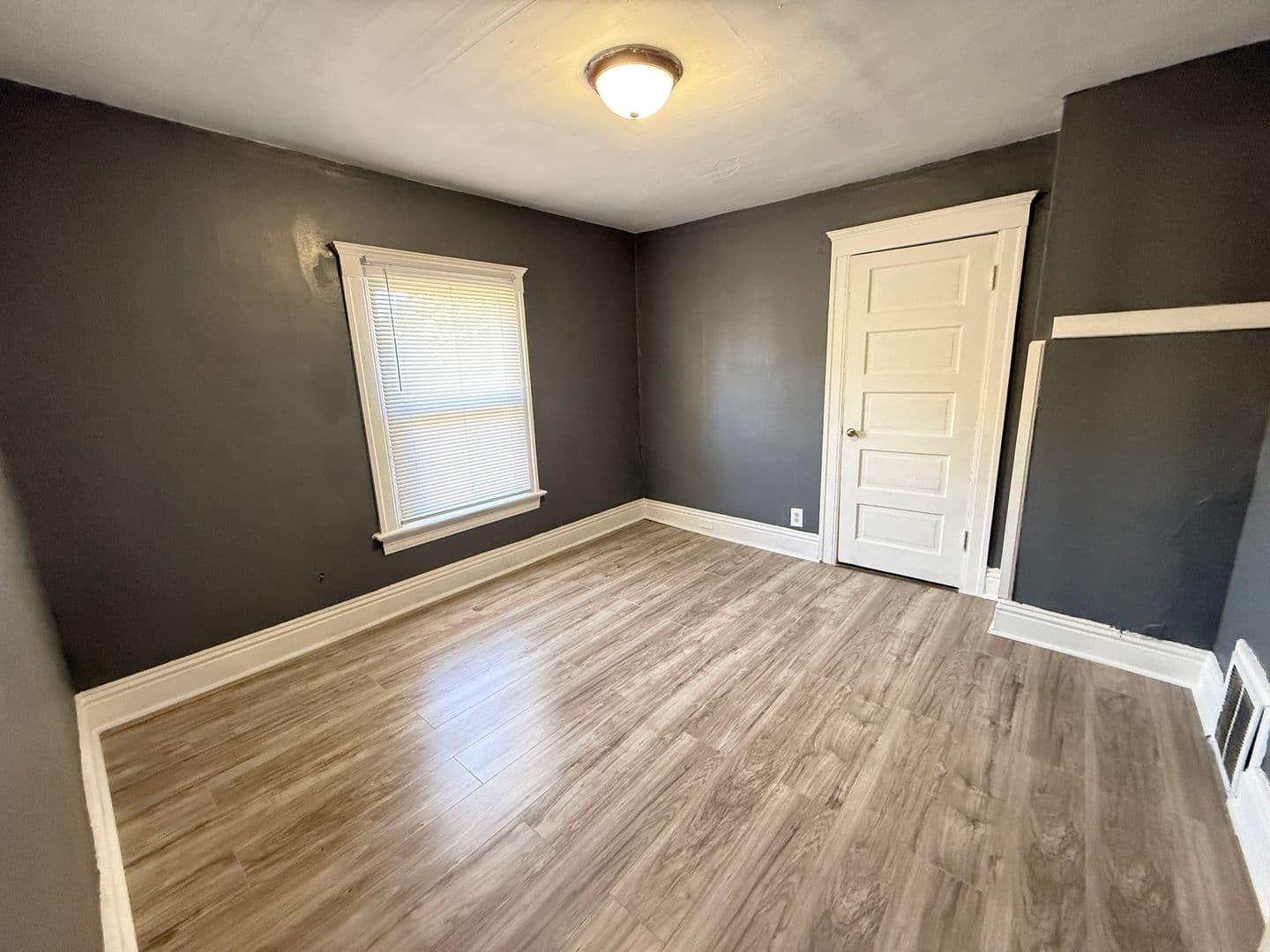 Jackson Apartment: 1239 Greenwood Ave