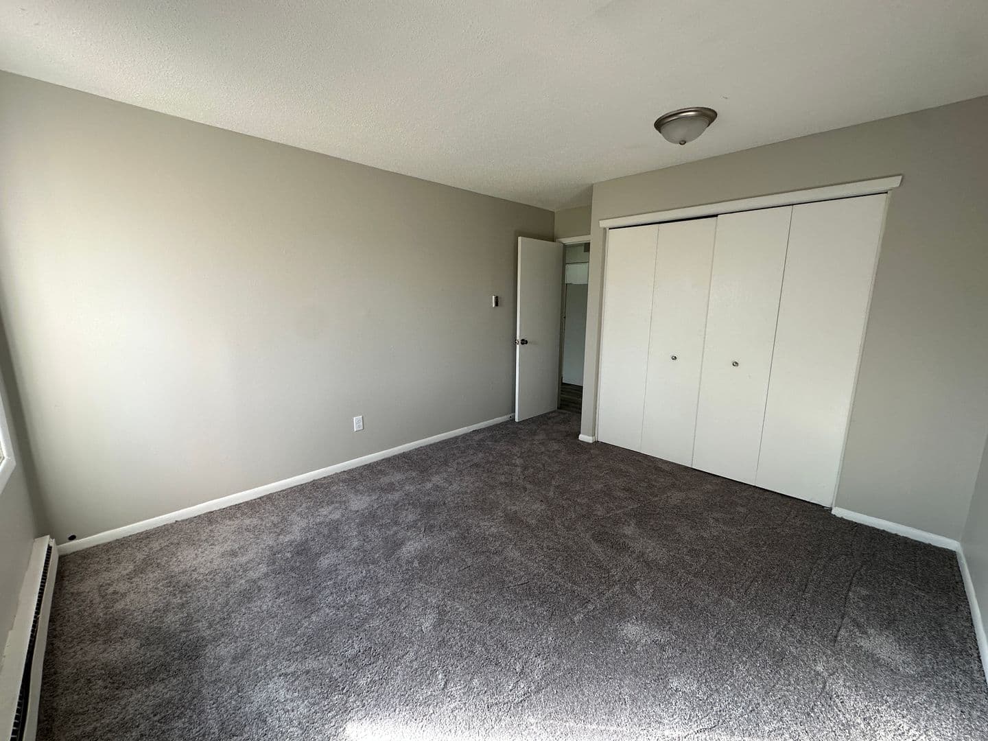 Jackson Apartment: 541 Wildwood Ave