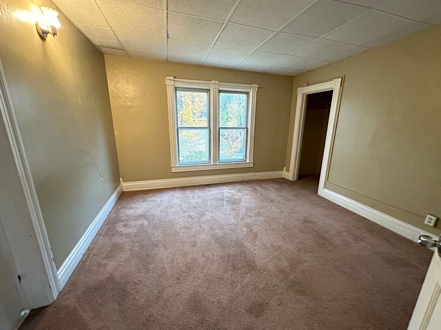 Adrian Apartment: 137 Park St