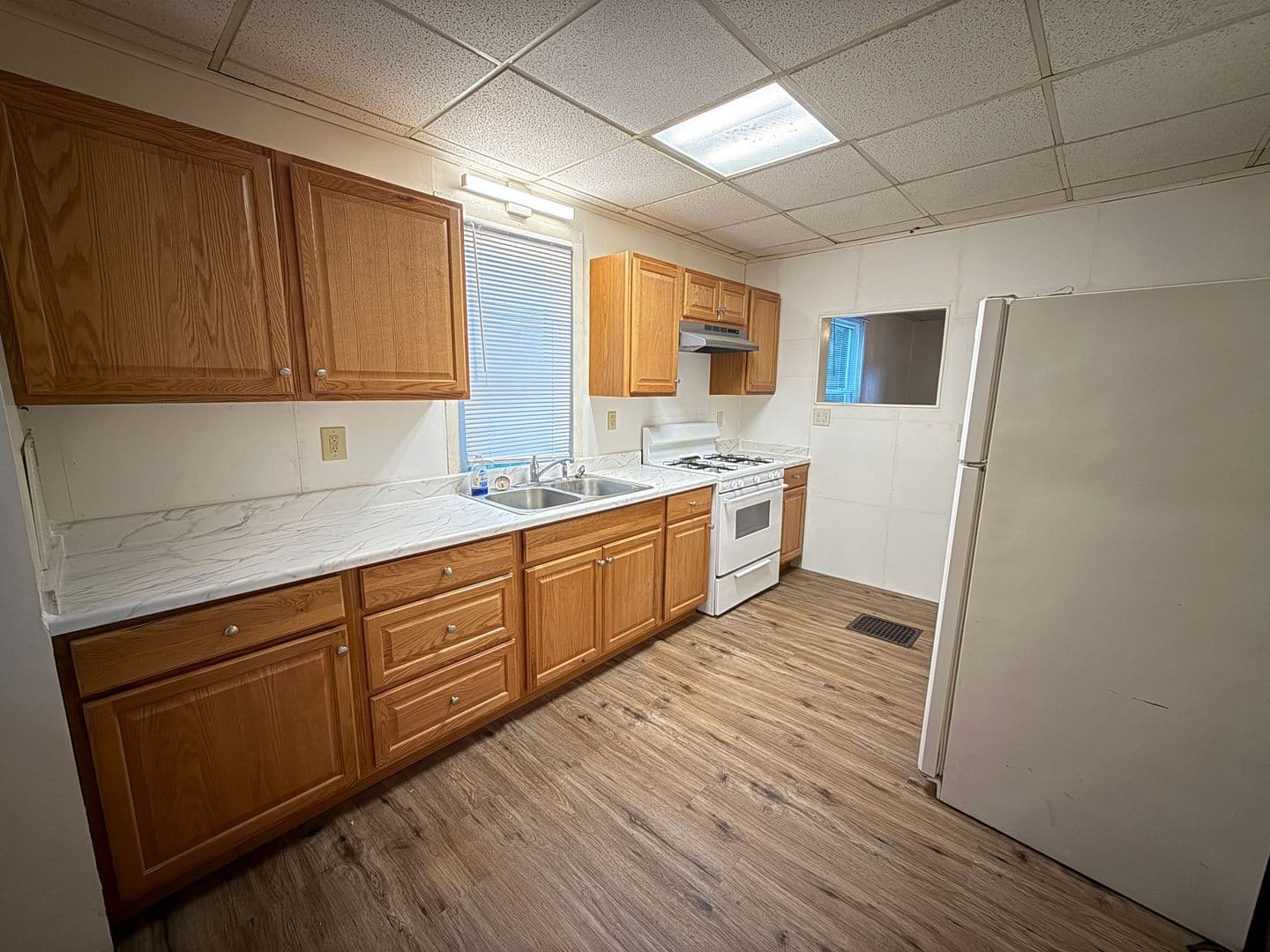 Jackson Apartment: 205 S Pleasant St