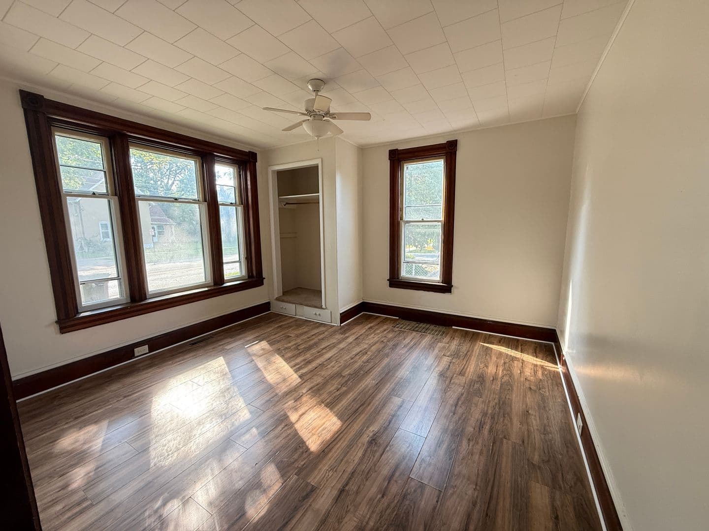 Jackson Apartment: 306 N Elm Ave
