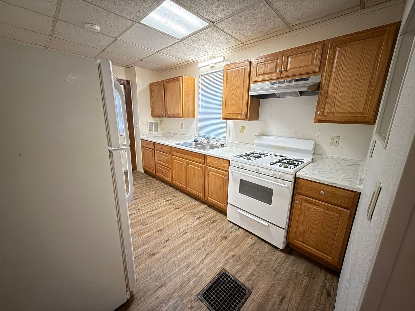 Jackson Apartment: 205 S Pleasant St