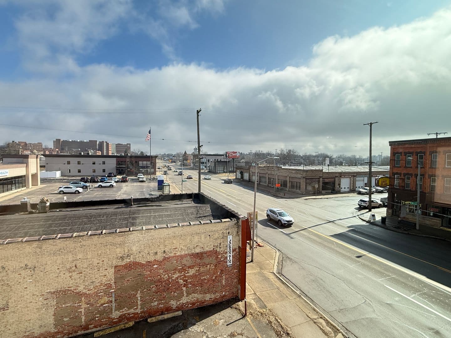 Jackson Apartment: 634 E Michigan Ave