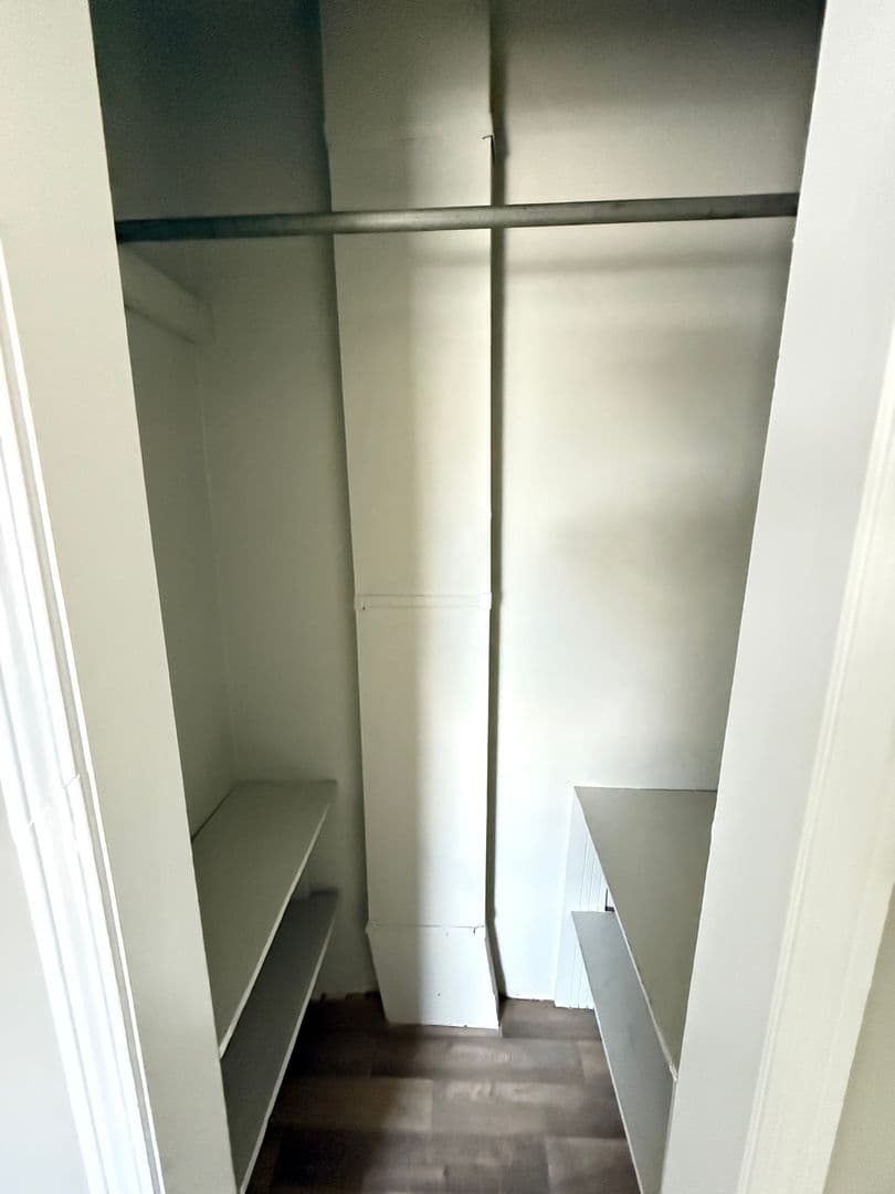 Jackson Apartment: 5680 Trail Park Dr