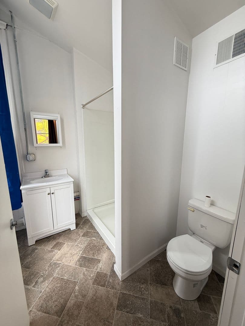 Jackson Apartment: 125 E Michigan Ave