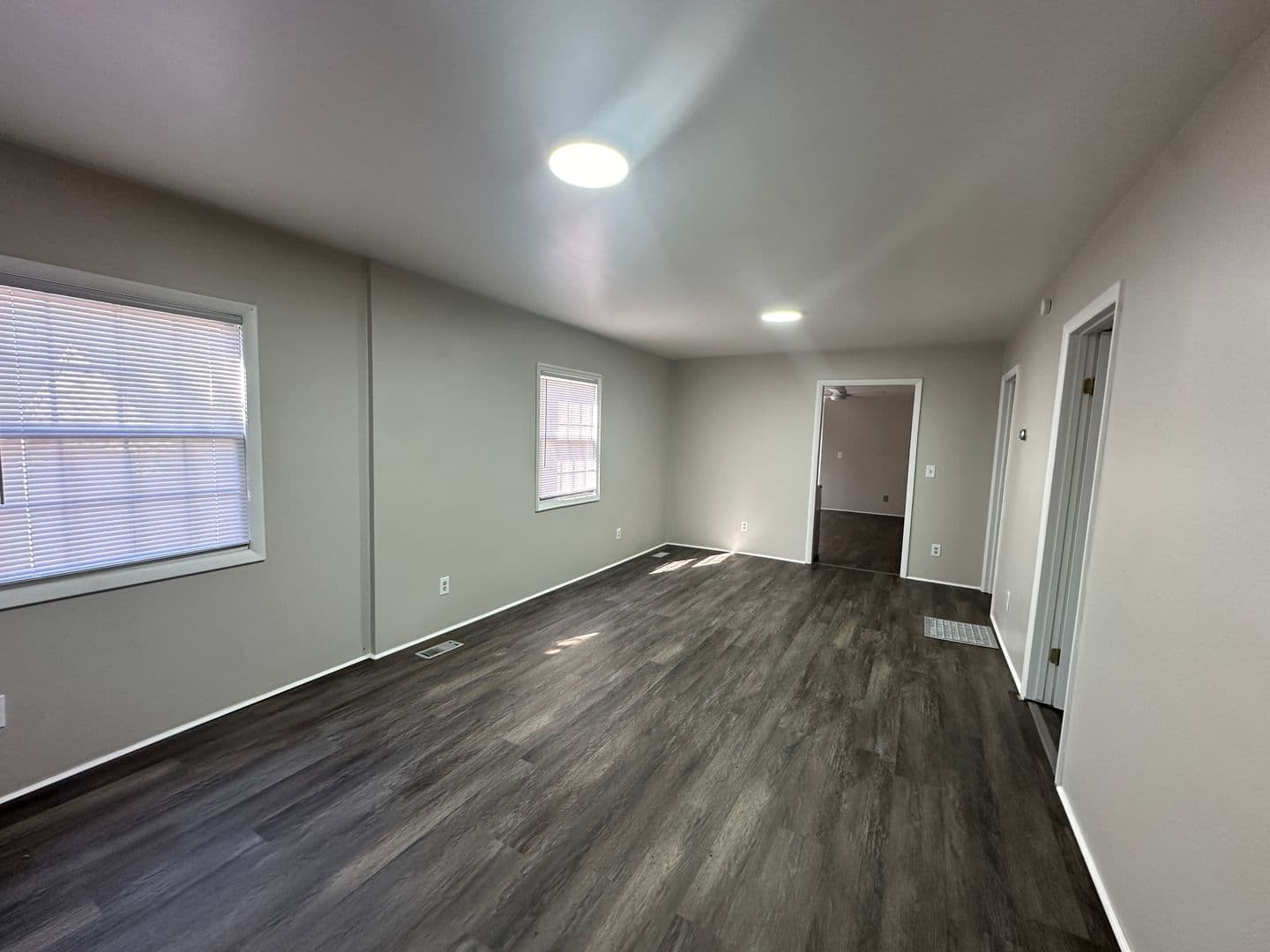 Jackson Apartment: 414 N State St