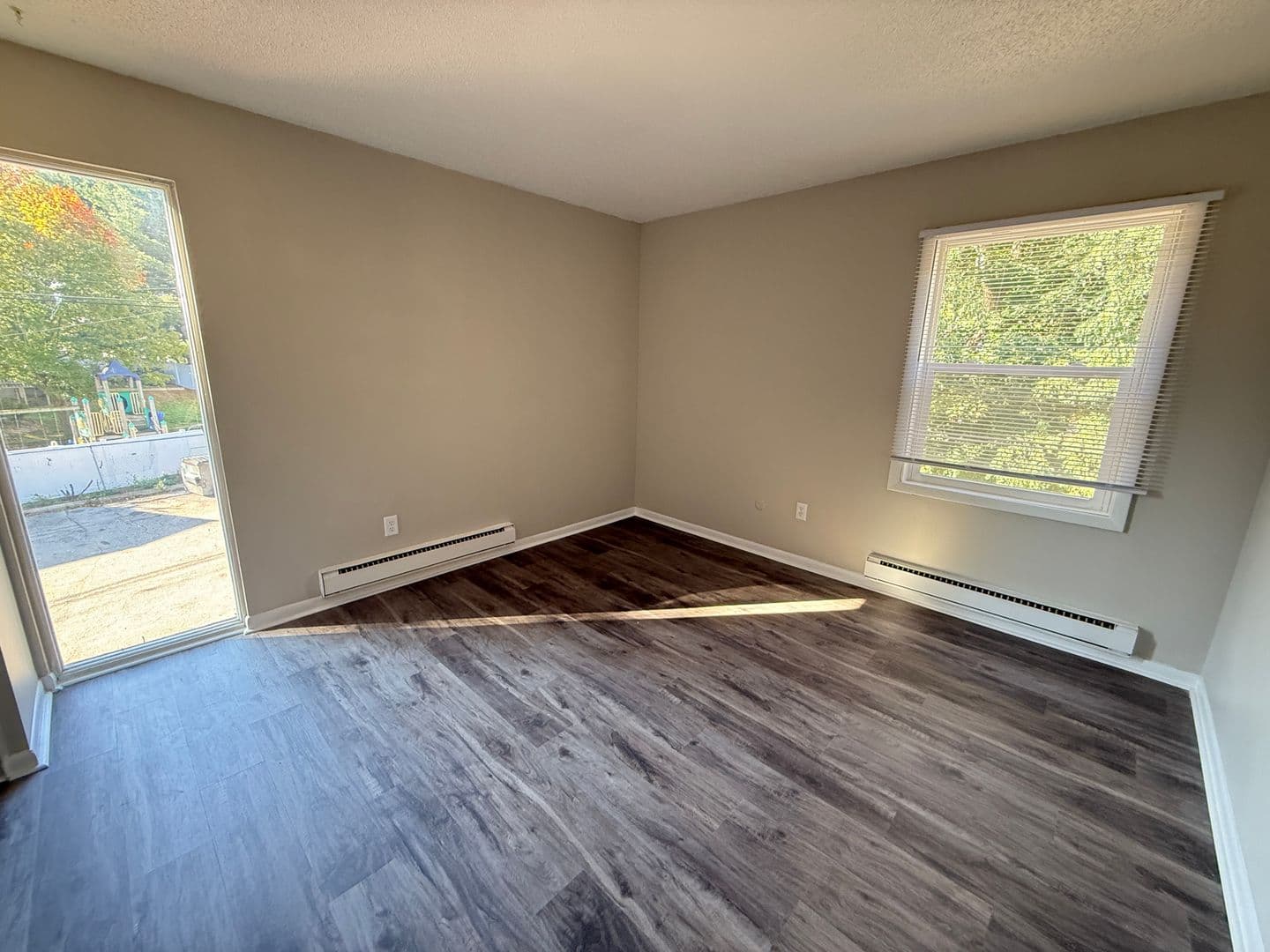 Jackson Apartment: 541 Wildwood Ave