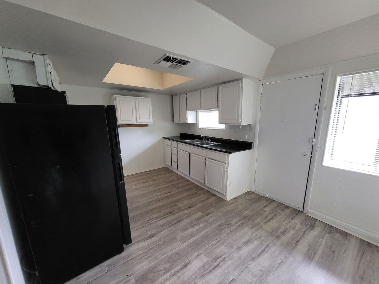 San Antonio House: 6950 Lark Haven Ln Unit 2