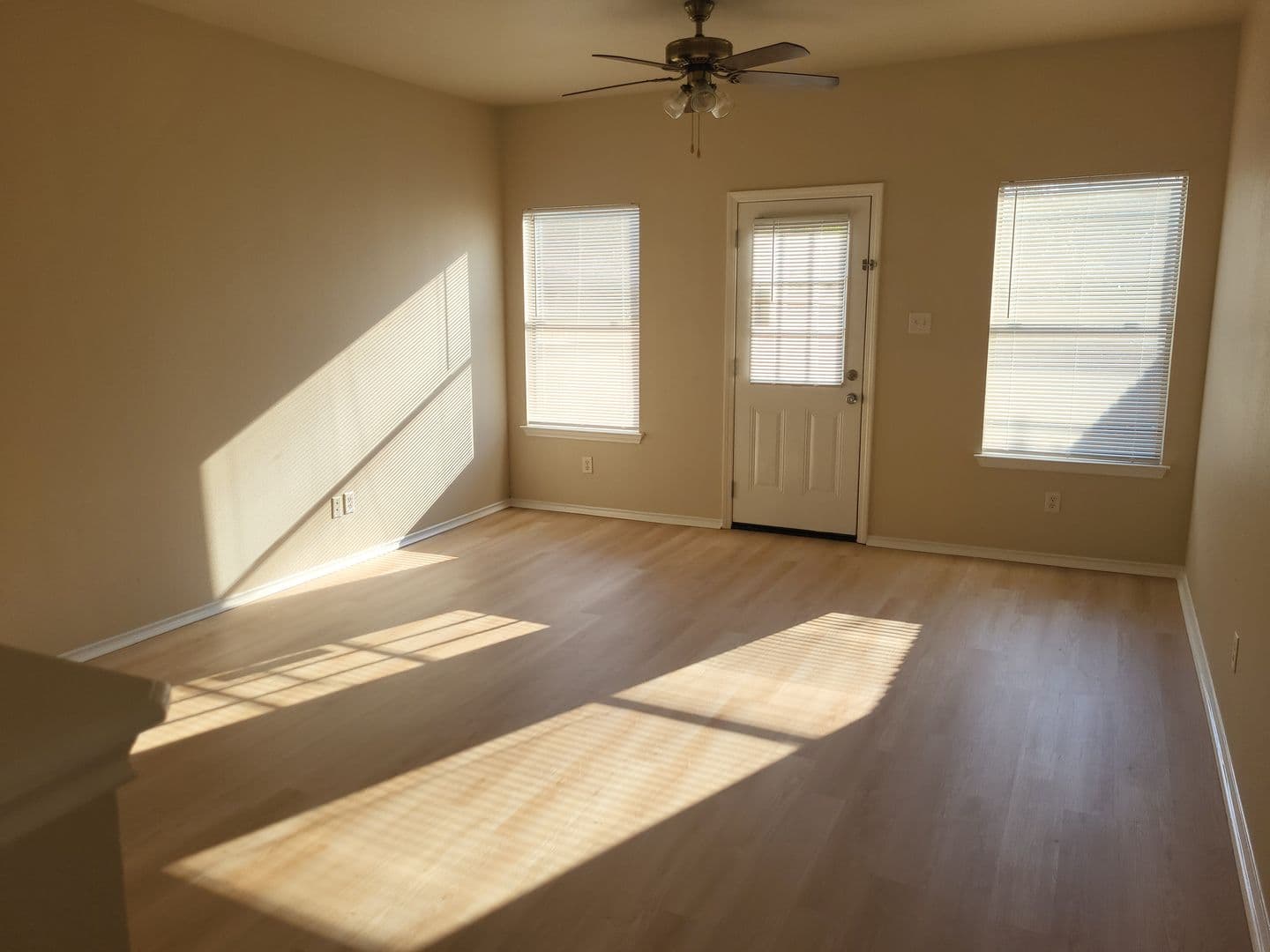 San Antonio Townhome: 10719 Mathom Landing Unit 3