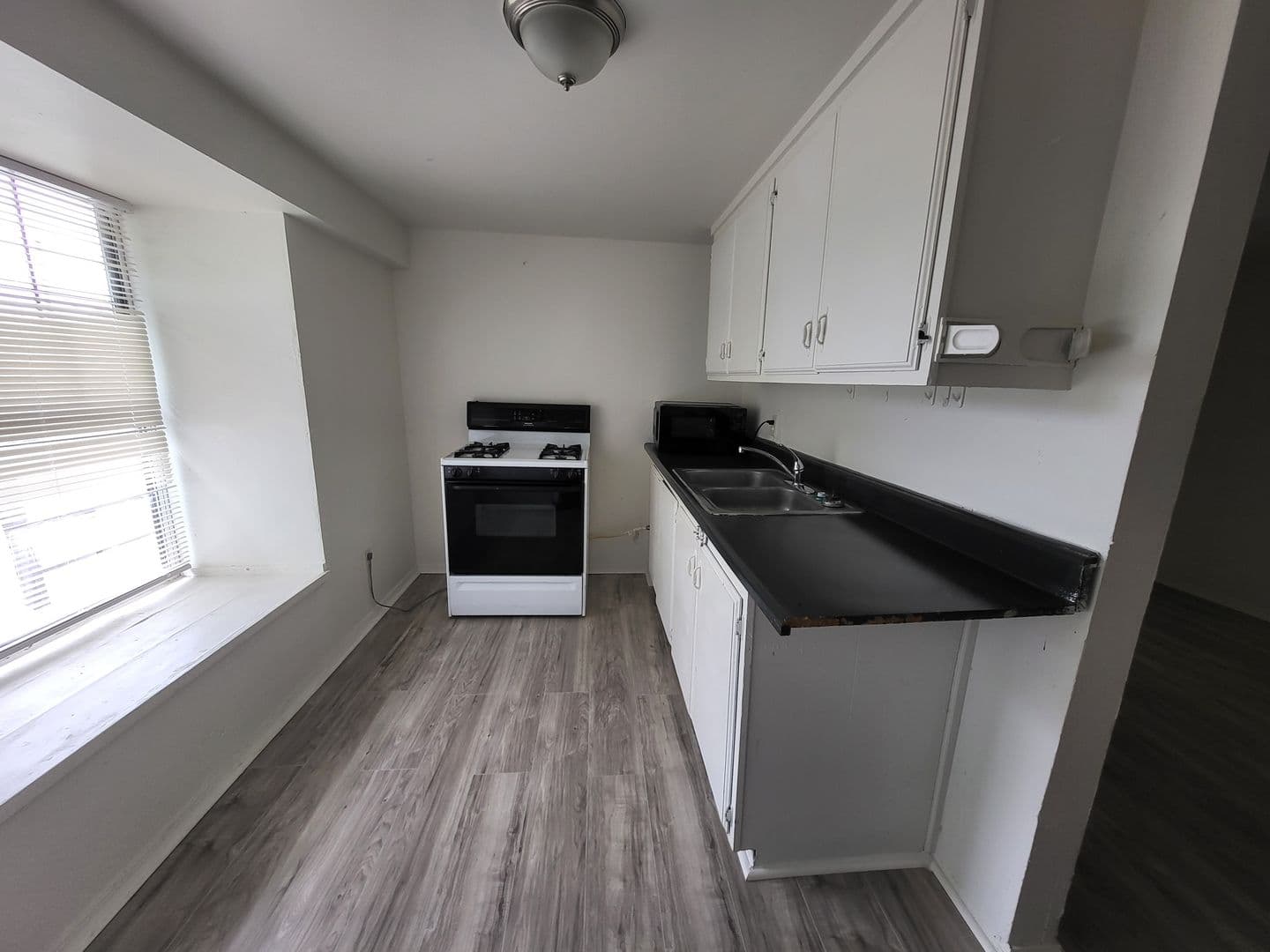San Antonio House: 6950 Lark Haven Ln Unit 3