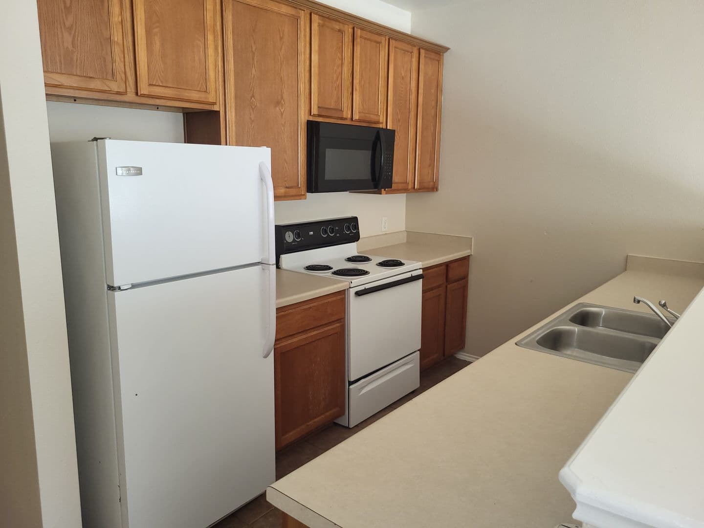 San Antonio Townhome: 10719 Mathom Landing Unit 3