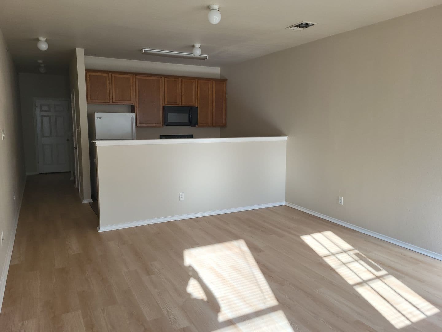 San Antonio Townhome: 10719 Mathom Landing Unit 3