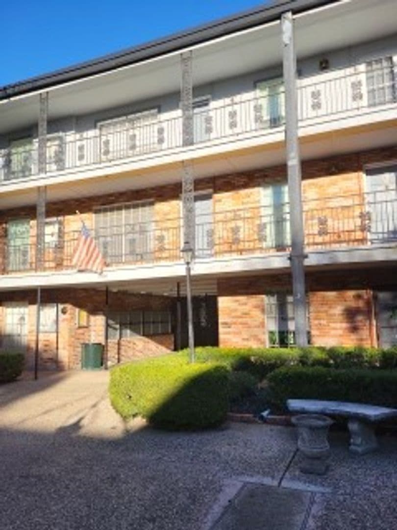 San Antonio Condo: 8401 N New Braunfels #350A